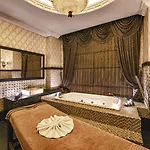 Delphin Palace