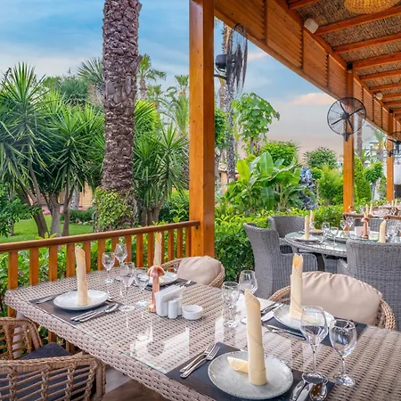 Resort Delphin Palace 5*