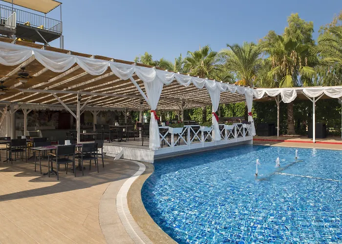 Delphin Palace 5*