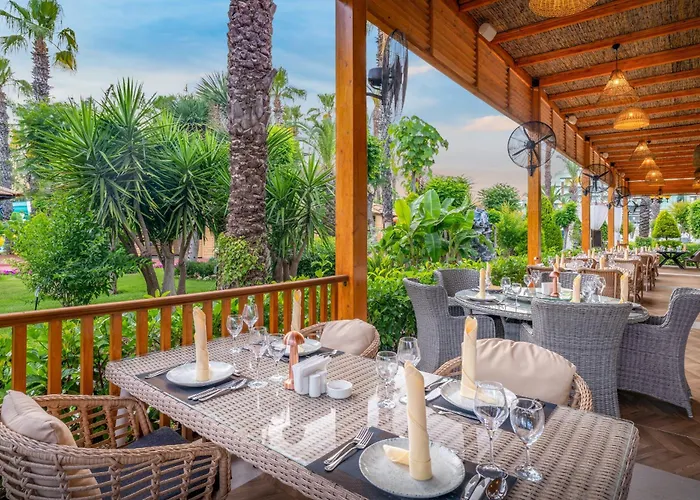 Resort Delphin Palace 5*