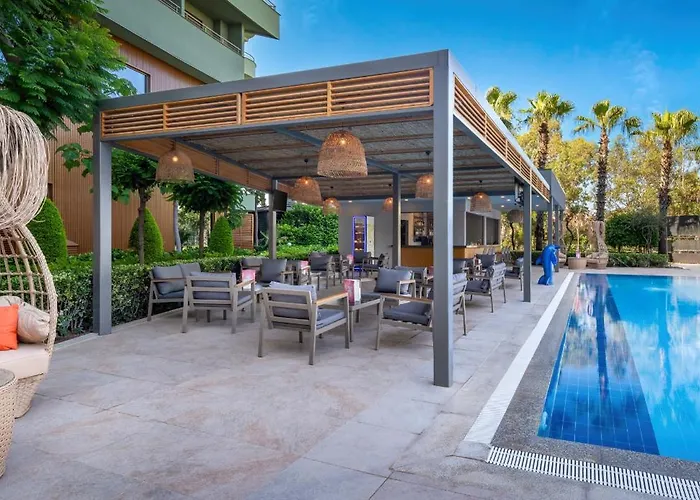 Delphin Palace Resort 5*