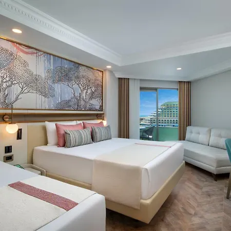 Delphin Palace 5*