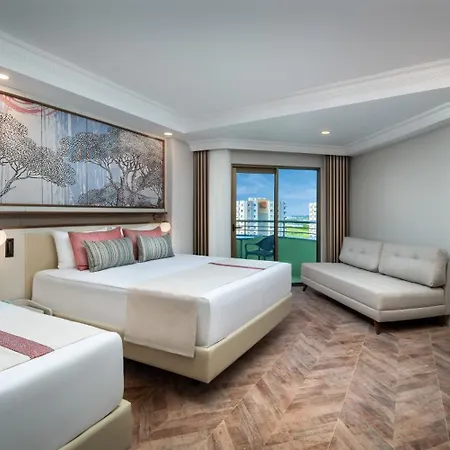 Resort Delphin Palace