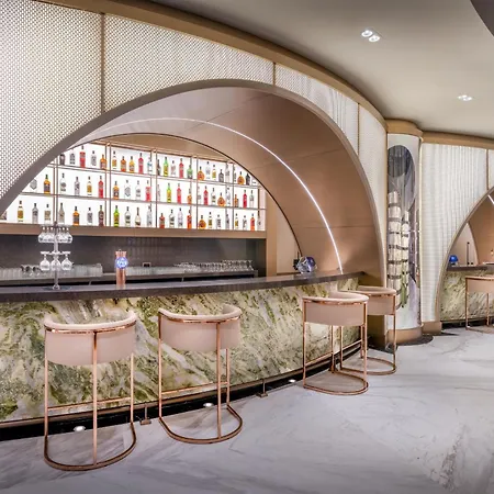 دلفين بالاس منتجع