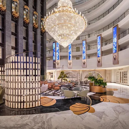 Delphin Palace אתר נופש 5*