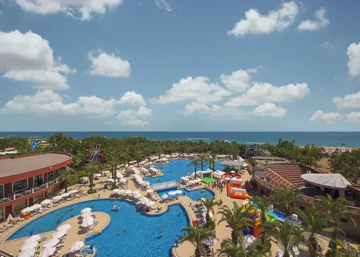 Resort Delphin Palace 5*