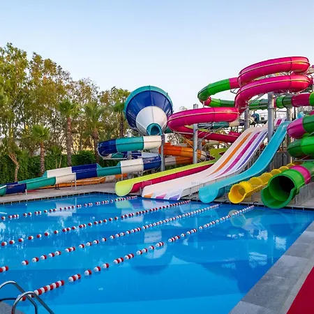 Курортный комплекс Delphin Palace