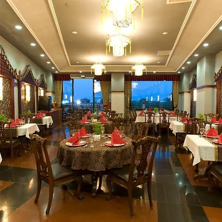 Delphin Palace