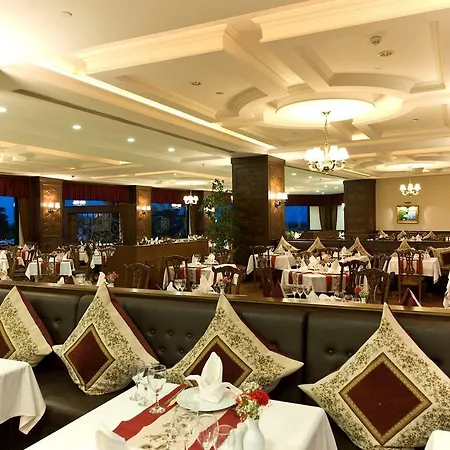 Курортный комплекс Delphin Palace Анталья