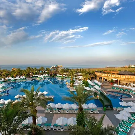 Курортный комплекс Delphin Palace