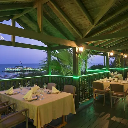 Курортный комплекс Delphin Palace 5*